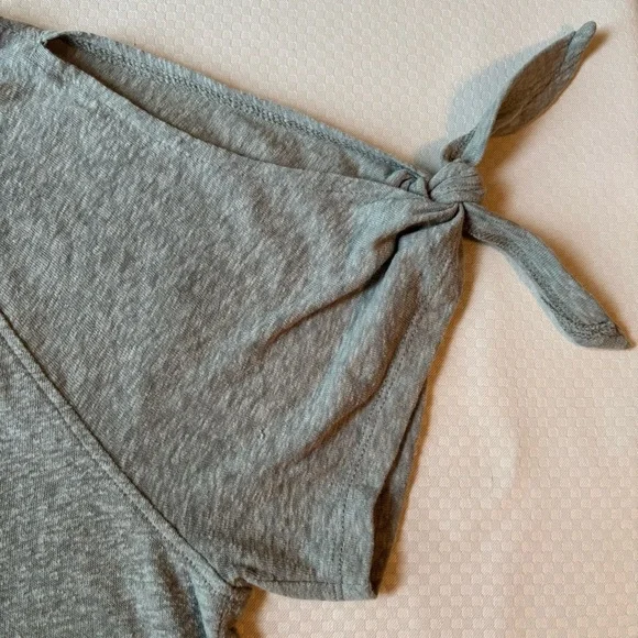 Abercrombie & Fitch Light Green Tie Front Short Sleeve Top - Picture 4 of 8